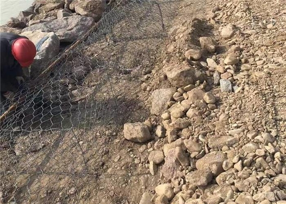 무거운 아연은 2.0mm 철망사 Gabion 바구니 토양 부식 보호를 입혔습니다