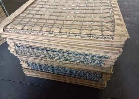 중력 철 패널 진크로 코팅 된 표면과 나선 철 연결과 함께 군사 장벽